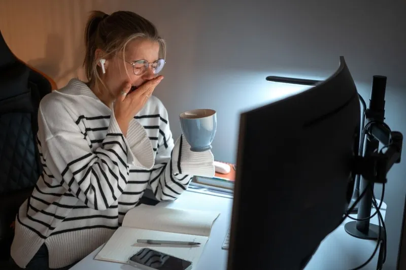 Comment la PNL aide à réduire le stress numérique et la fatigue digitale ?